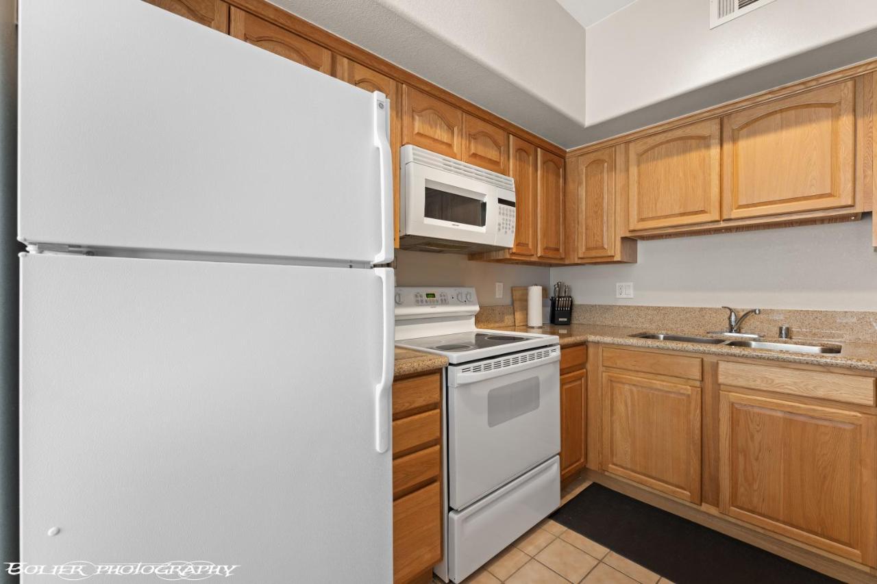 Hawk Ridge Two Bedroom Condo By Cool Properties 메스키트 외부 사진